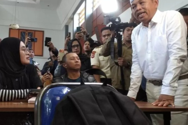 Dedi Mulyadi Tantang Warga Buktikan Dugaan Jual Beli Kursi SPMB Jabar 2026, KDM: 'Jangan Cuma Bikin Isu Saja!'
