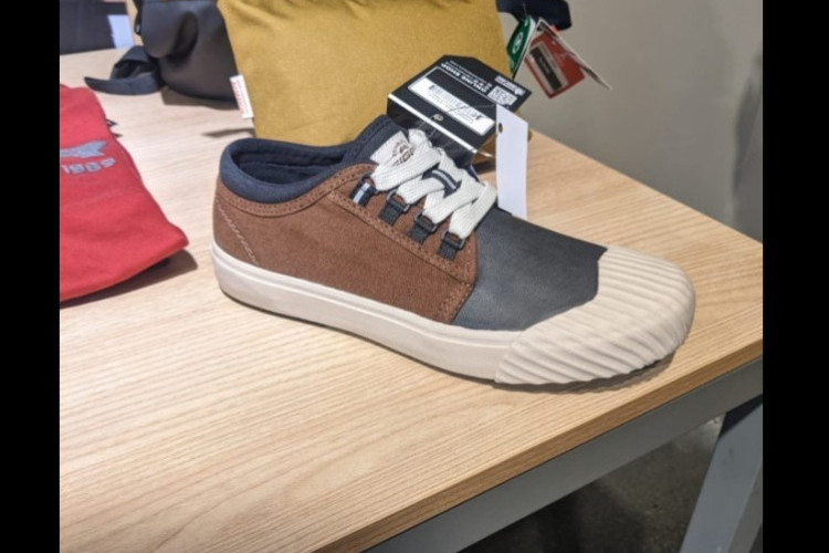 Cek Harga dan Deskripsi EIGER Raintour Low Cut, Sepatu Nyaman Buat Aktivitas Kaum Urban