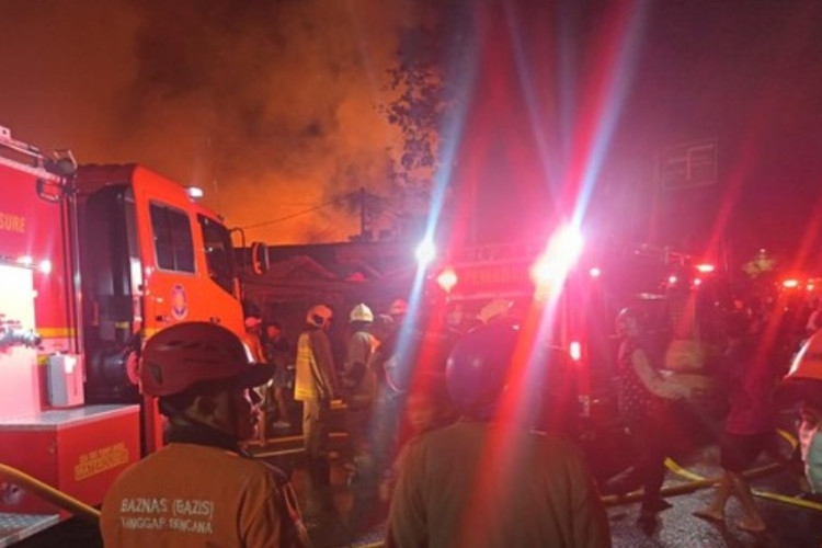 Imbas Kebakaran di Kemayoran Jakpus, Hampir 500 Keluarga Terdampak Hingga Mengungsi!
