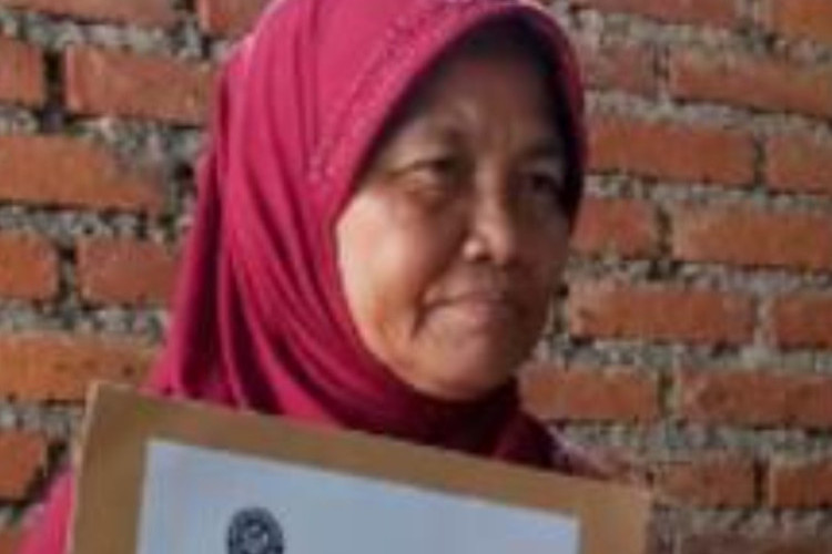 Pinjam Rp500 Ribu, Nenek di Jombang Syok Tagihan Utang Membengkak Hingga Rp70 Juta