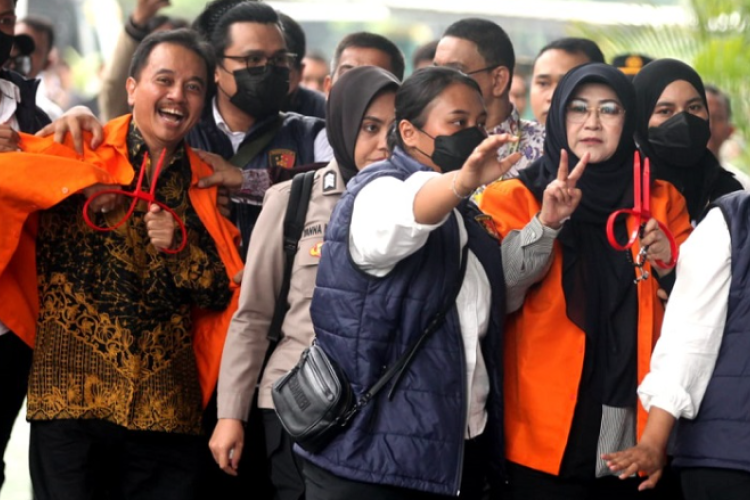 Janji Tak Akan Kabur Saat Persidangan, Roy Suryo dan Dokter Tifa Akan Senantiasa Kooperatif