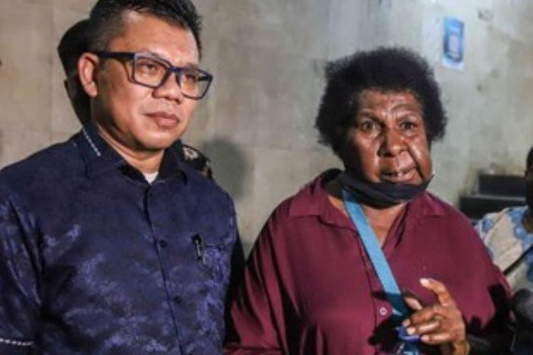Kegaduhan Film 'Pesta Babi' Berlanjut, Dandhy Laksono Dilaporkan Mama Sinta ke Polda Metro