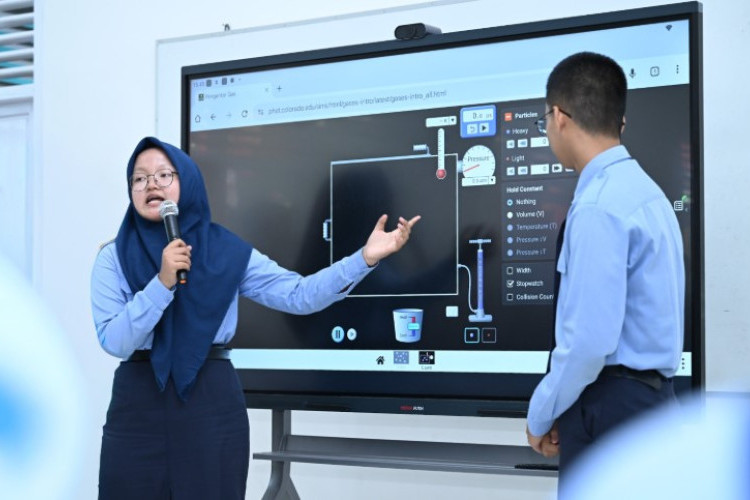 Cara Cek Apakah Sekolahmu Dapat Papan Interaktif Digital Dari Pemerintah Lengkap Dengan Syaratnya: CATAT Sekarang Juga