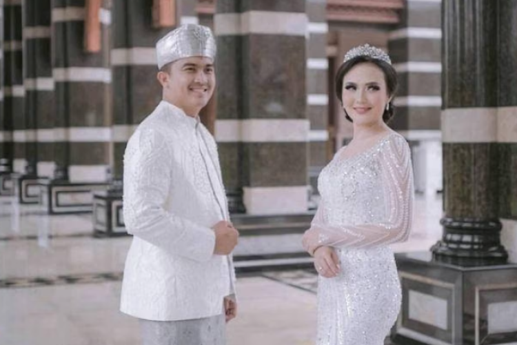 Isu Dugaan Perselingkuhan Diska Resha Putra Mencuat, Sarah Gibson Sindir Pelakor di Instagram