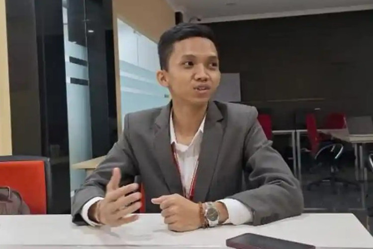 VIRAL! Muhammad Anugerah Firmansyah Rela Gugat UU Perkawinan di MK Untuk Perjuangkan Cintanya Pada Sang Kekasih