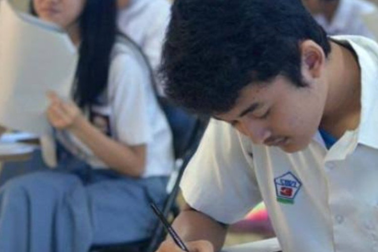 Ketua DPR Desak Pemerintah Lakukan Evaluasi Usai Puluhan Ribu Calon Mahasiswa Lolos PTN Tak Daftar Ulang